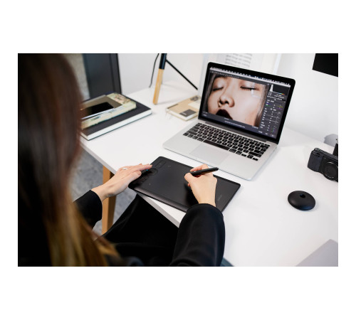 Графический планшет Wacom Intuos Pro S (Small)