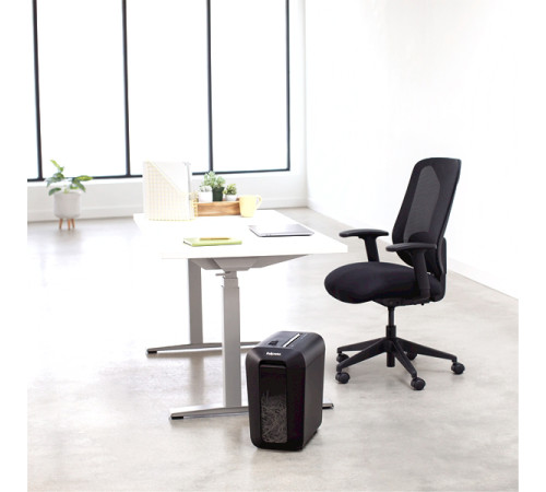 Уничтожитель документов Fellowes Powershred LX65, черный