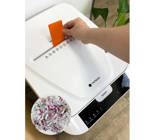 Уничтожитель документов ГЕЛЕОС АП40-5, DIN P-5 (5 ур-нь секр.), фрагмент 1,9х12мм, АВТОПОДАЧА 180 лист  (70г/м2), пл.карты/скрепки/скобы, 37 литров