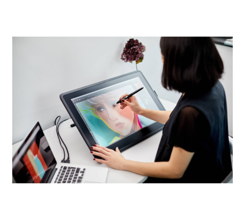 Интерактивный дисплей Wacom Cintiq 22, черный