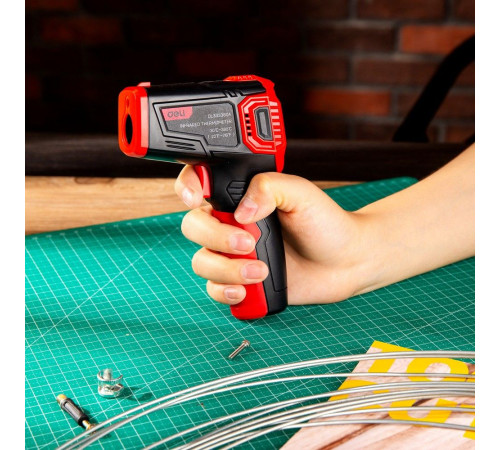 Инфракрасный пирометр (термометр) с цветным дисплеем Deli DL333380A