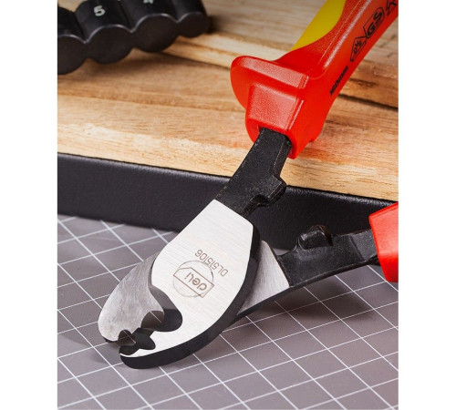 Диэлектрический кабелерез Deli DL515106, 160мм, сталь Cr-V, сертификат VDE для работ под напряжением до 1000 В