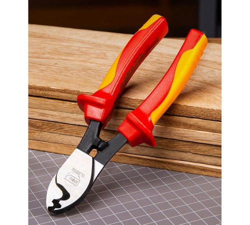 Диэлектрический кабелерез Deli DL515106, 160мм, сталь Cr-V, сертификат VDE для работ под напряжением до 1000 В