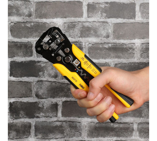 Инструмент обжимной (стриппер) Deli DL2018 многофункциональный для зачистки проводов 3-в-1, 175мм, диапазон зачистки 0,6-2,6 мм