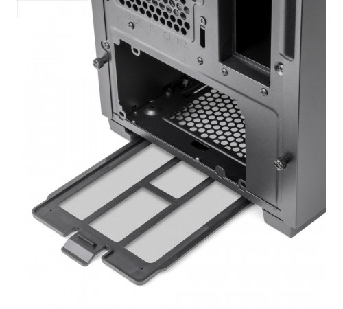 Корпус Silverstone SST-CS382, черный