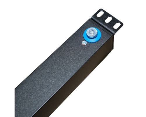 Блок розеток Hyperline SHE-20IEC-4BIEC-B-3PVB, 20 розеток IEC320 C13, 4 розетки IEC320 C19, 3 м, черный Блок розеток Hyperline SHE-20IEC-4BIEC-B-3PVB, 20 розеток IEC320 C13, 4 розетки IEC320 C19, 3 м, черный