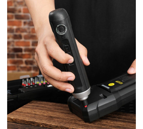 Отвертка аккумуляторная Deli DL-DP04-E1B2 (3,6В, 2А*ч, 5Нм, набор бит 24 шт, пласт. кейс)