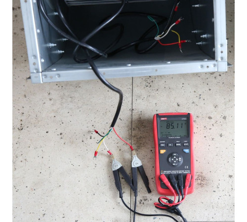 RLC-метр UNI-T UT612