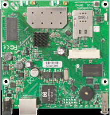 Точка доступа MikroTik RouterBOARD 912UAG with 600Mhz Atheros CPU, 64MB RAM, 1xGigabit LAN, USB, miniPCIe, built-in 5Ghz 802.11a/n 2x2 two chain wireless, 2xMMCX connectors, RouterOS L4